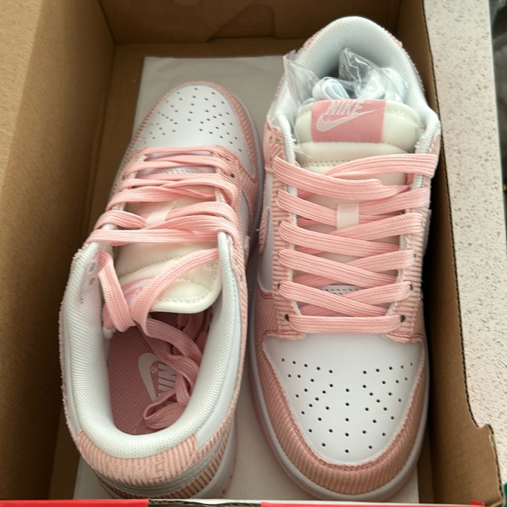 Nike Dunk Low Pink
